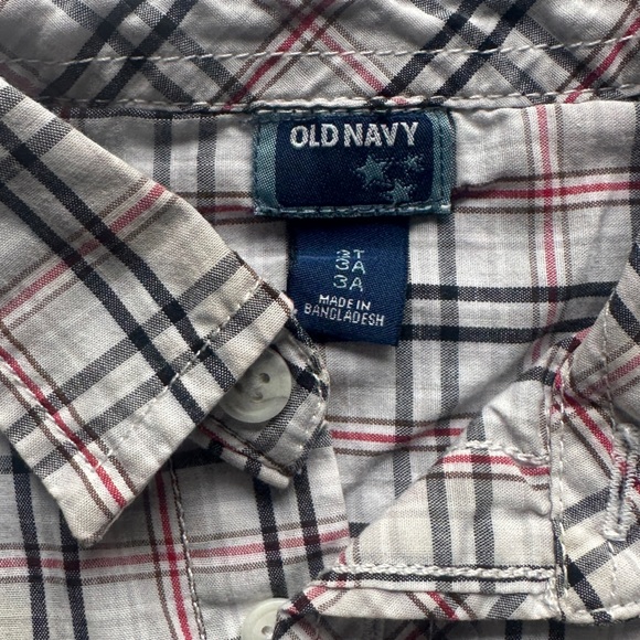Old Navy Boys Plaid Button-Up Shirt - Picture 3 of 4